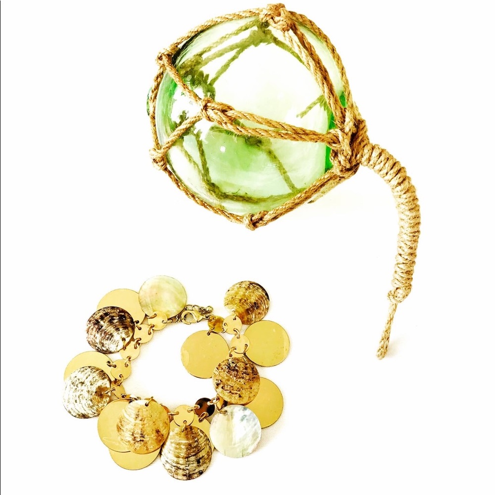 Shell and medallion bracelet
